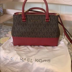 ❣️Michael Kors Crossbody❣️